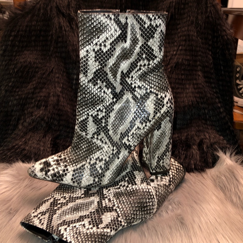 Boutique, Snake Print chunky heel Booties